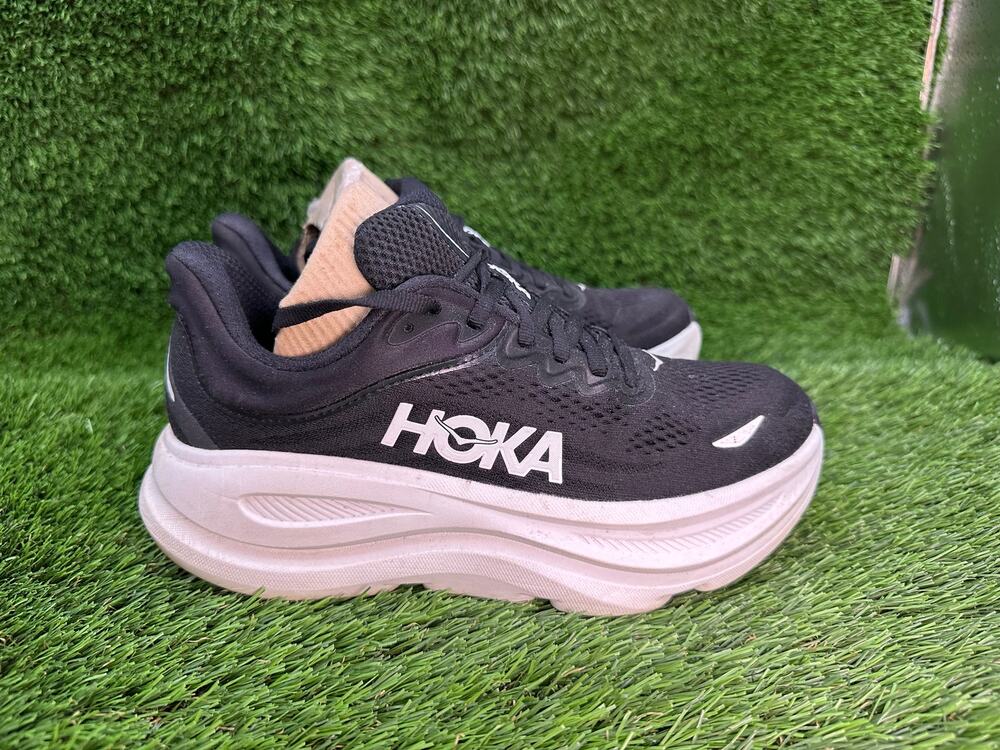Hoka One One Bondi 9 1162012-BWHT Athletic Sneaker Womens 6B Black Knit Training
